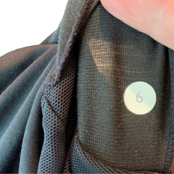 Lululemon Shelf Bra Tank Top with Criss Cross Back Size 6 in Grey - Picture 10 of 11